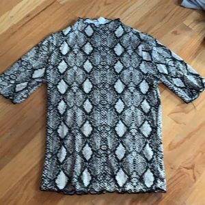 Mock Neck Snake Print Fitted Tee